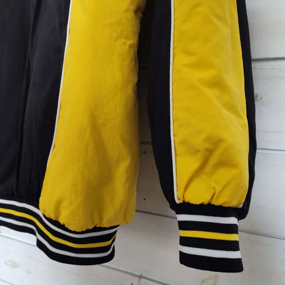 Genuine Merchandise Pittsburgh Pirates Jacket - Picture 5 of 8